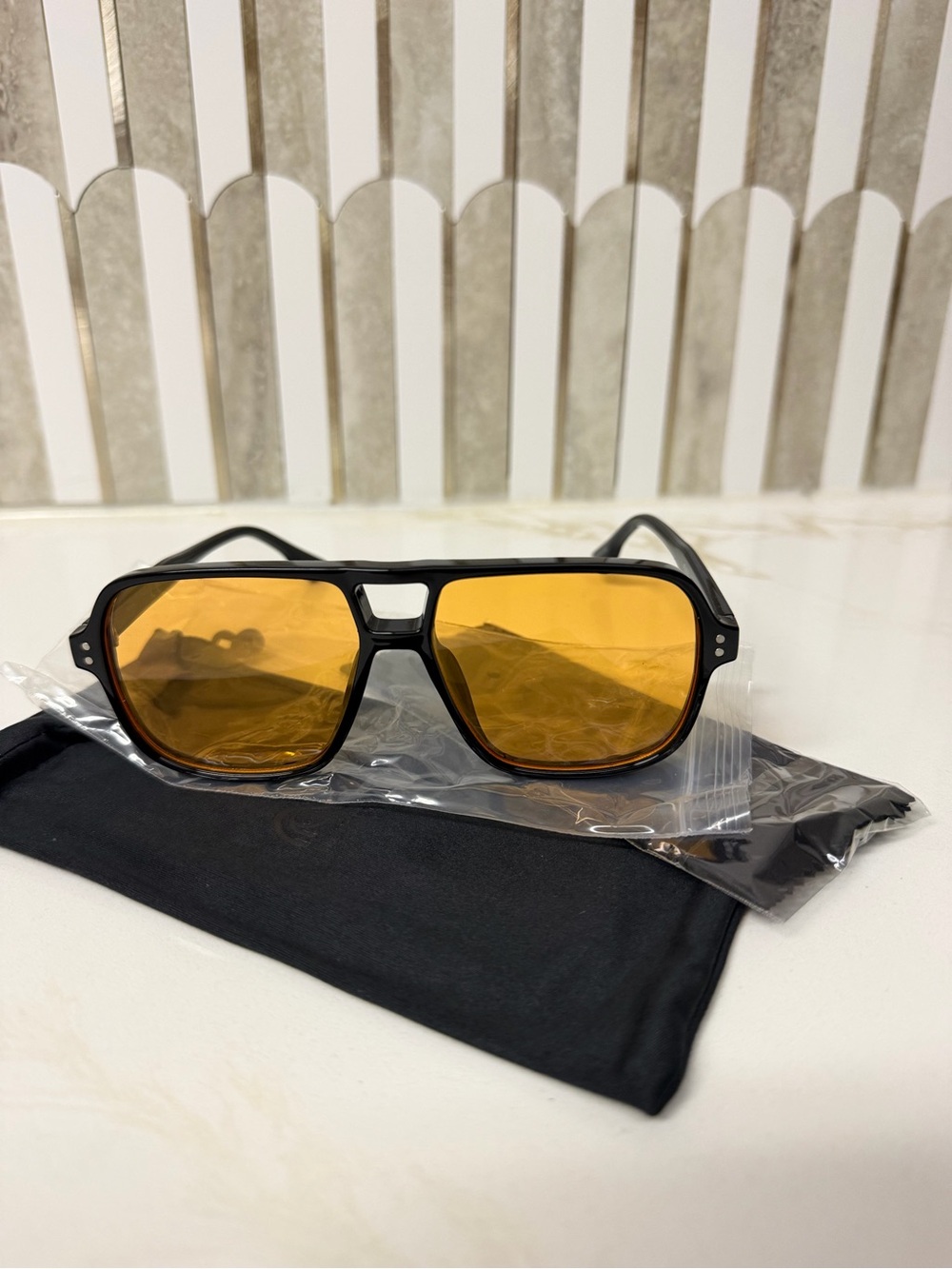 NIB Sunglasses Aviator frame